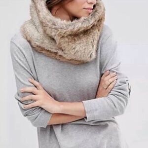 Indigo Faux Fur Loop Infinity Scarf Wrap Outdoor Winter